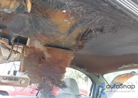 1998 Mercury Mystique from USA, damaged, VIN 1MEFM6530WK660877